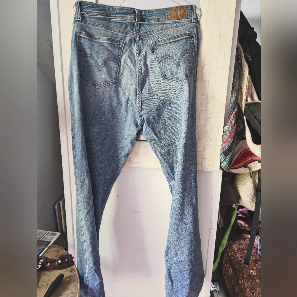 Levi's size 14 curvy, 525 bootcut jeans